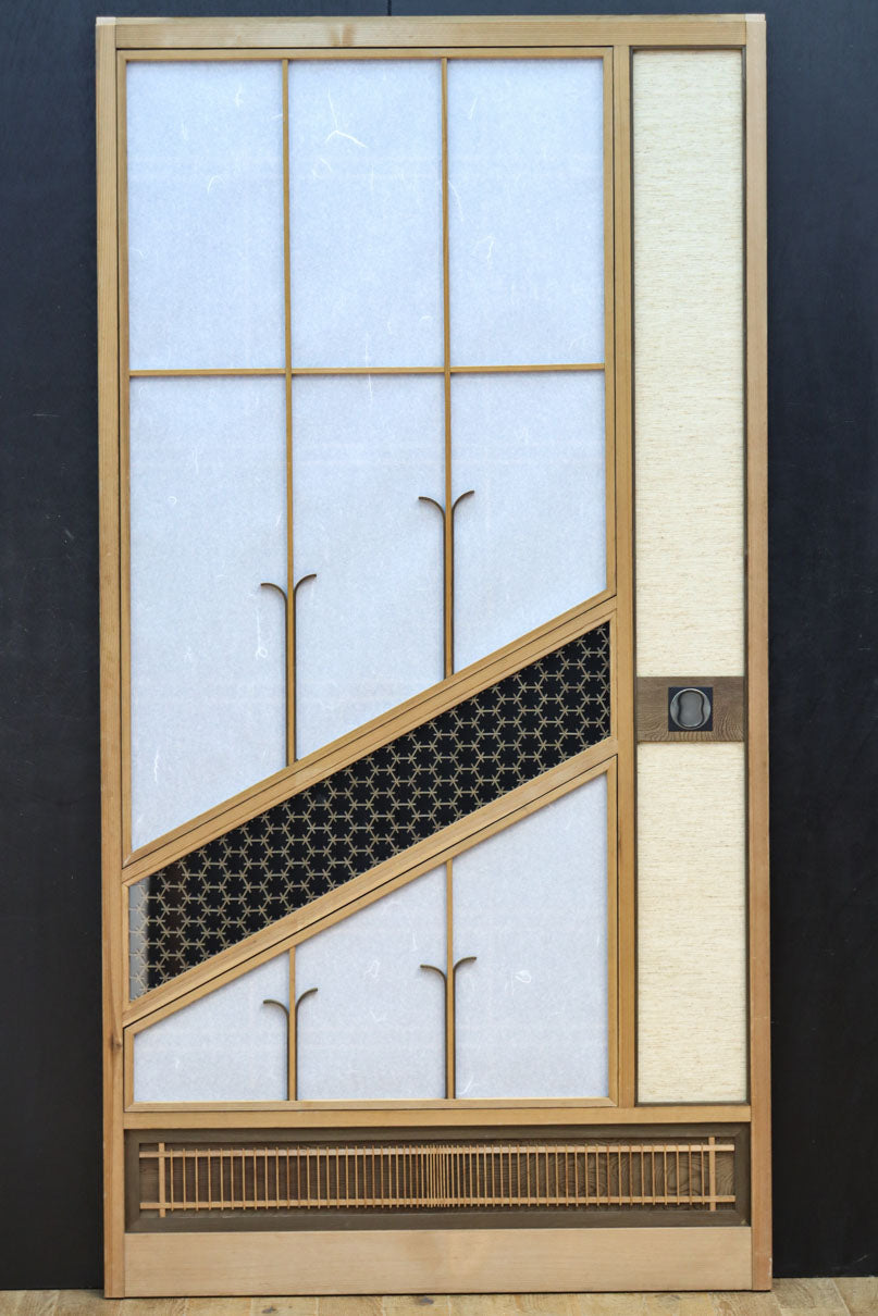 幅925ミリ　三色亀甲網代と組子模様が和モダンに飾るワーロン入り稀少障子戸　F8554　在庫2枚