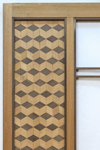 幅925ミリ　三色亀甲網代と組子模様が和モダンに飾るワーロン入り稀少障子戸　F8554　在庫2枚