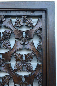 幅700ミリ、高さ2550ミリ　華やかなレリーフ彫刻が印象的な高さのある門扉　F8555ab　在庫(a:1 b:1)枚