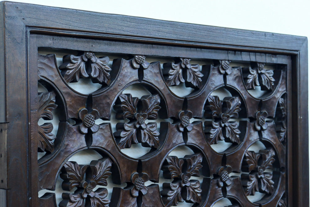幅700ミリ、高さ2550ミリ　華やかなレリーフ彫刻が印象的な高さのある門扉　F8555ab　在庫(a:1 b:1)枚