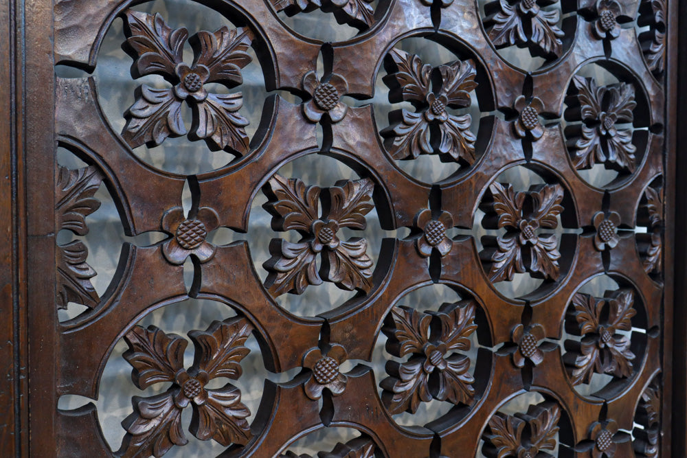 幅700ミリ、高さ2550ミリ　華やかなレリーフ彫刻が印象的な高さのある門扉　F8555ab　在庫(a:1 b:1)枚