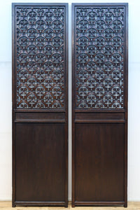 幅700ミリ、高さ2550ミリ　華やかなレリーフ彫刻が印象的な高さのある門扉　F8555ab　在庫(a:1 b:1)枚