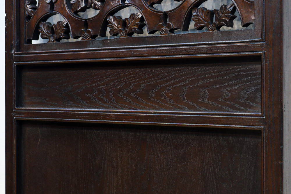 幅700ミリ、高さ2550ミリ　華やかなレリーフ彫刻が印象的な高さのある門扉　F8555ab　在庫(a:1 b:1)枚