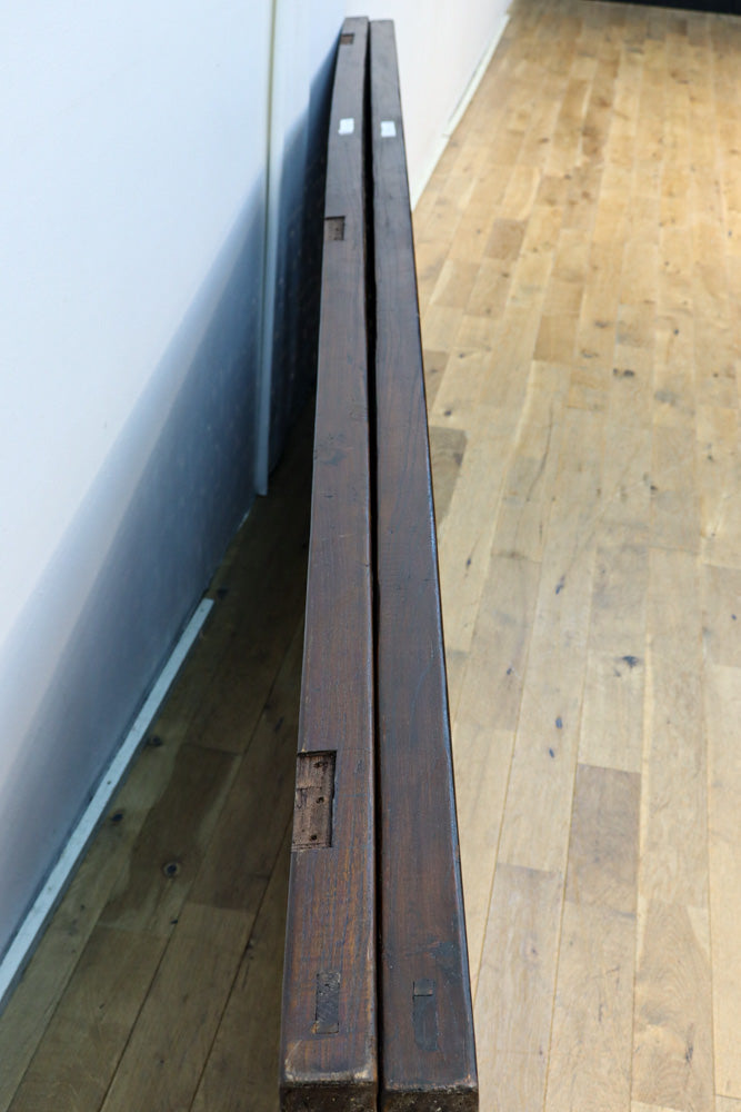 幅700ミリ、高さ2550ミリ　華やかなレリーフ彫刻が印象的な高さのある門扉　F8555ab　在庫(a:1 b:1)枚