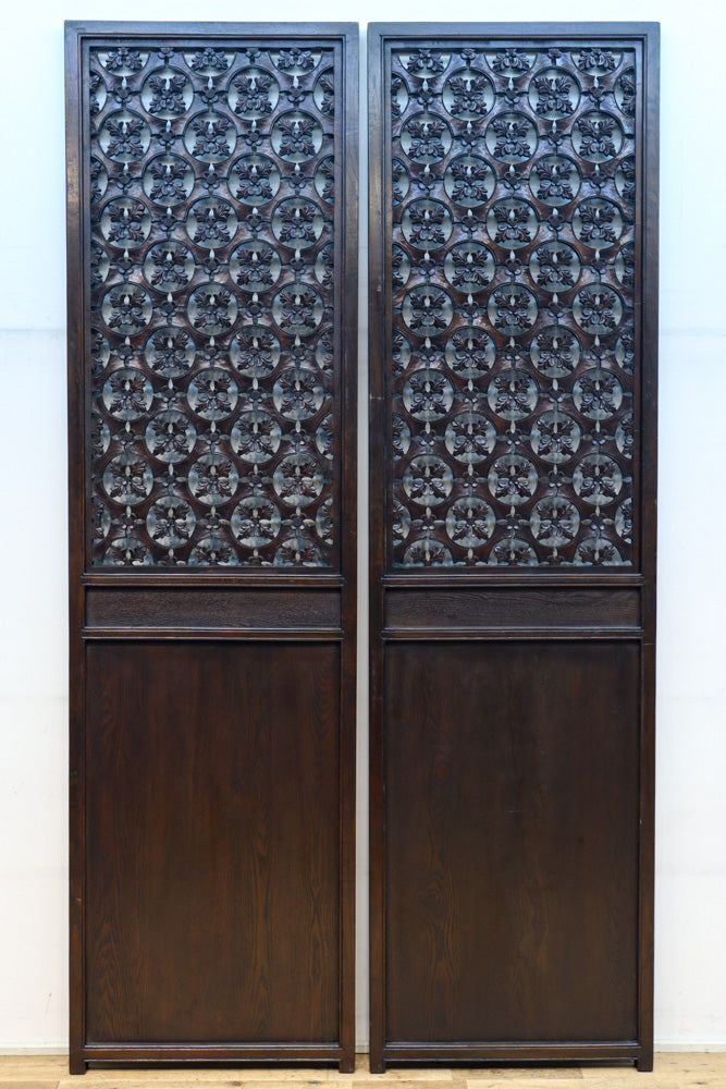 幅700ミリ、高さ2550ミリ　華やかなレリーフ彫刻が印象的な高さのある門扉　F8555ab　在庫(a:1 b:1)枚