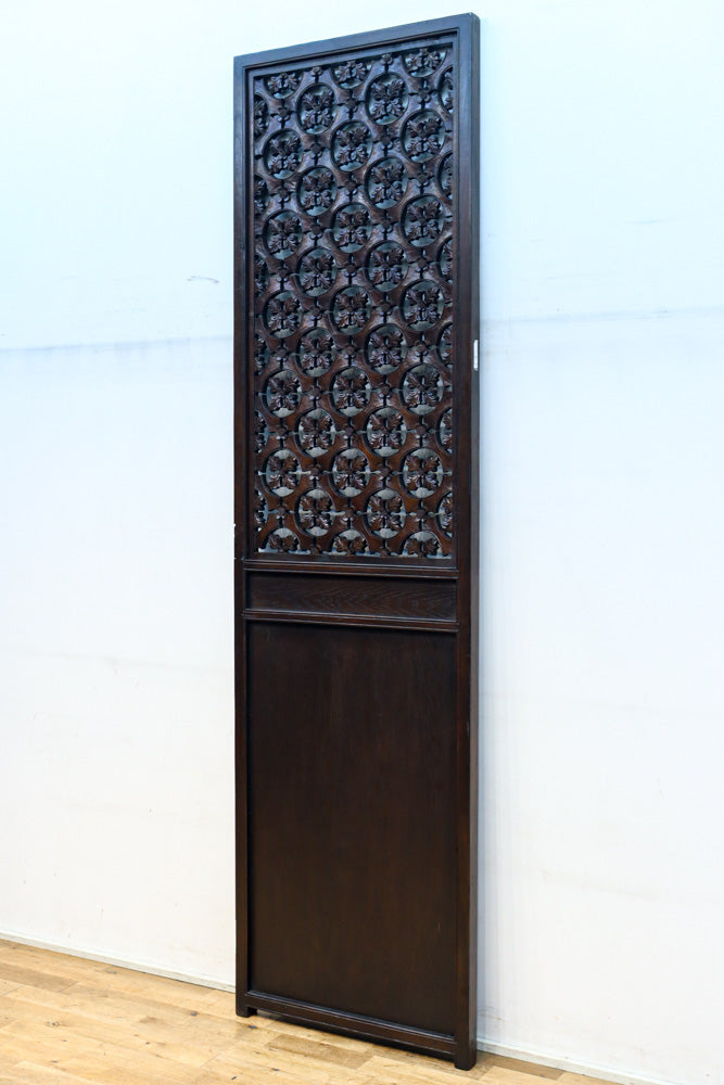 幅700ミリ、高さ2550ミリ　華やかなレリーフ彫刻が印象的な高さのある門扉　F8555ab　在庫(a:1 b:1)枚