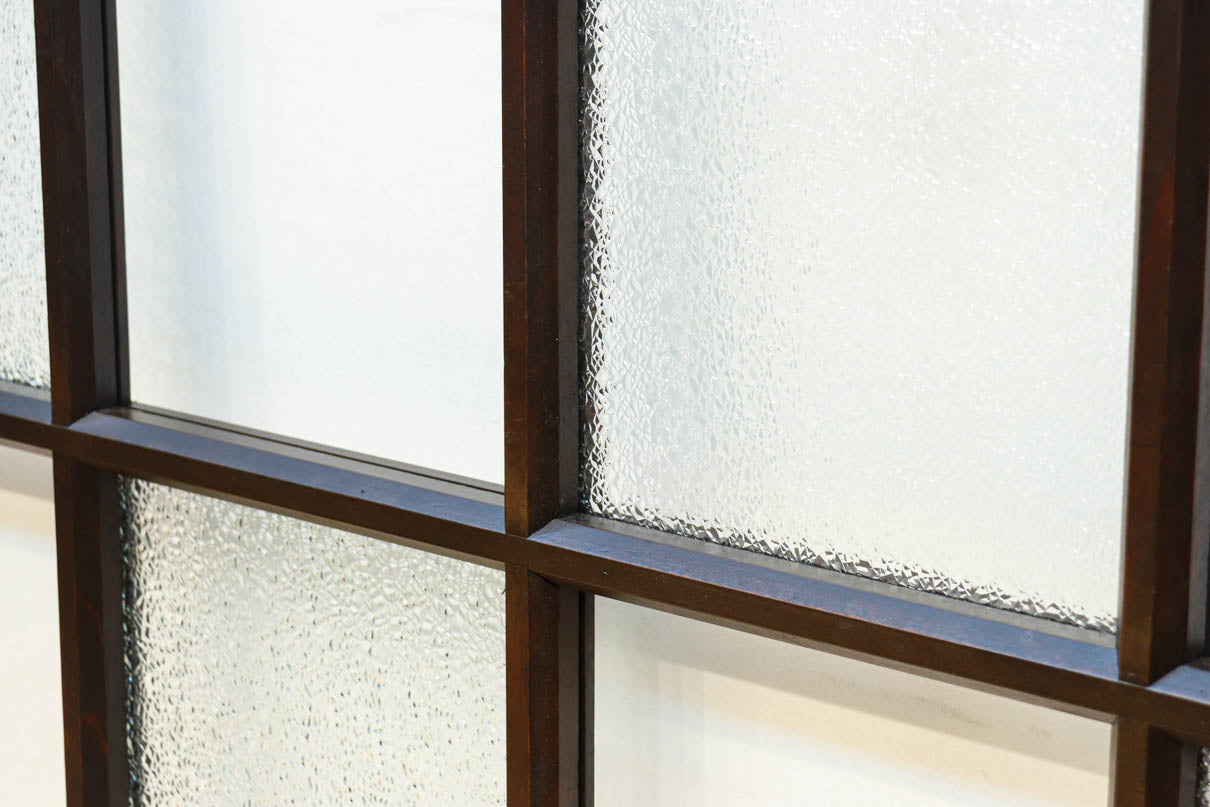 幅873ミリ　市松模様にガラスを配した和モダンなガラス戸　F8557　在庫4枚