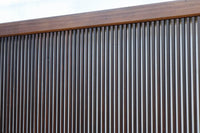 幅895ミリ　気品ある色彩に繊細な格子が美しい格子戸　F8559　在庫2枚