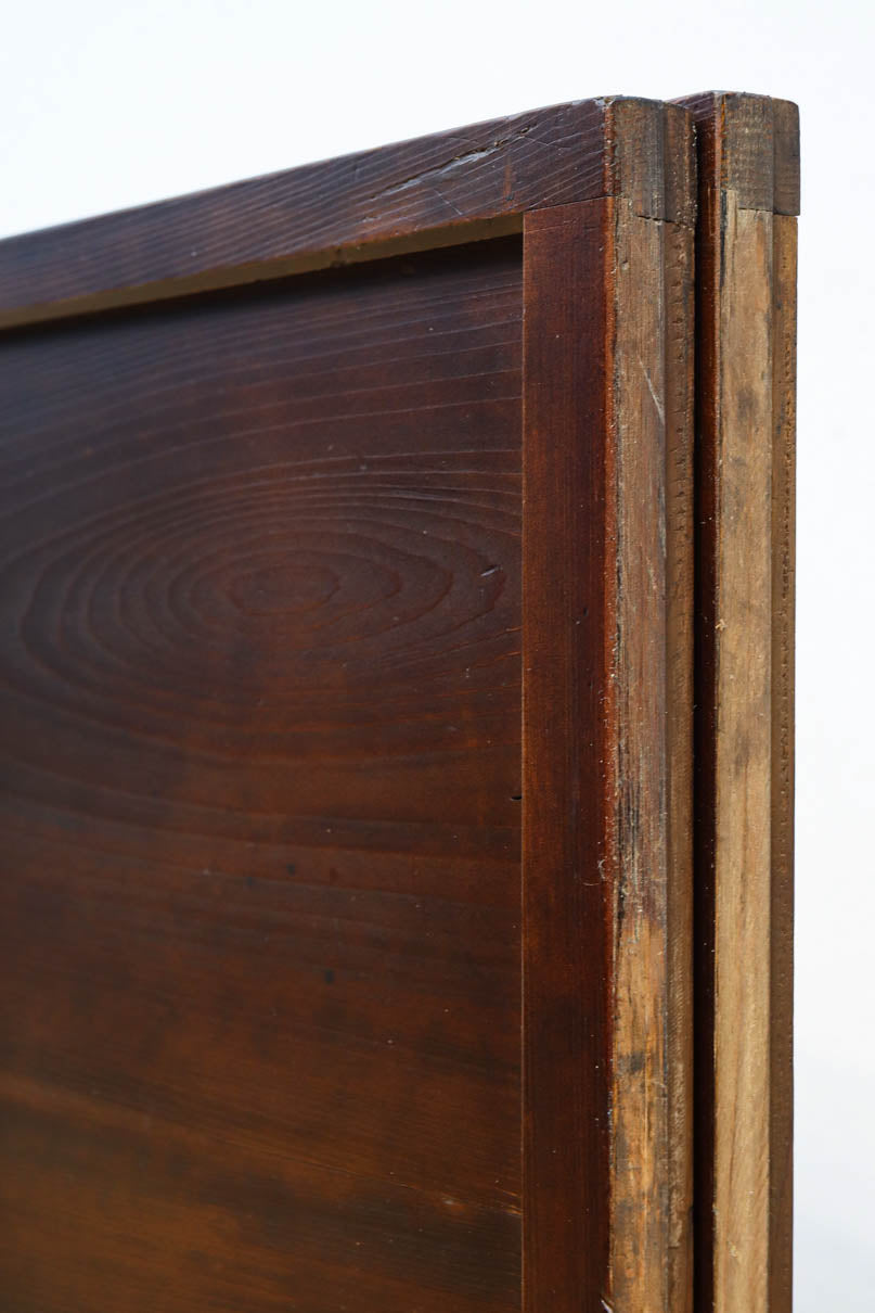 幅895ミリ　気品ある色彩に繊細な格子が美しい格子戸　F8559　在庫2枚