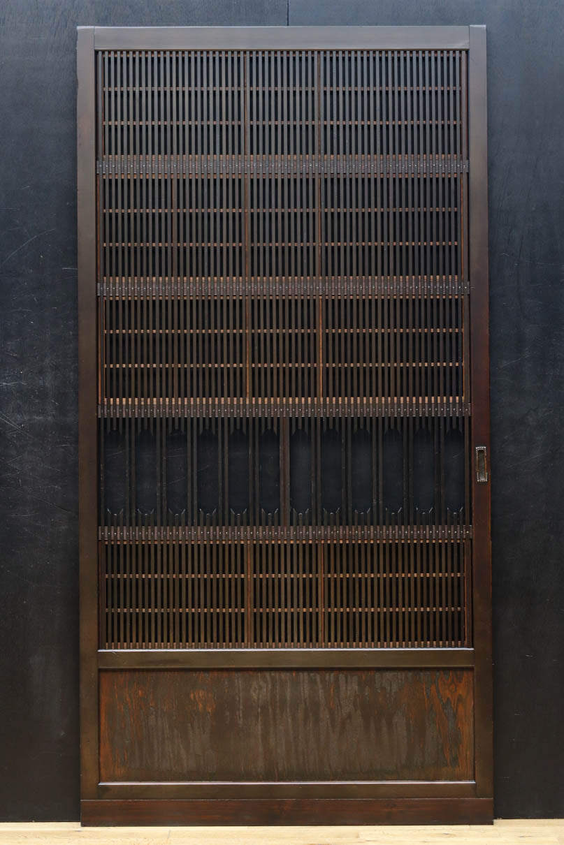 幅898ミリ　稀少変わりデザインのモダンな大阪格子戸　F8560　在庫4枚