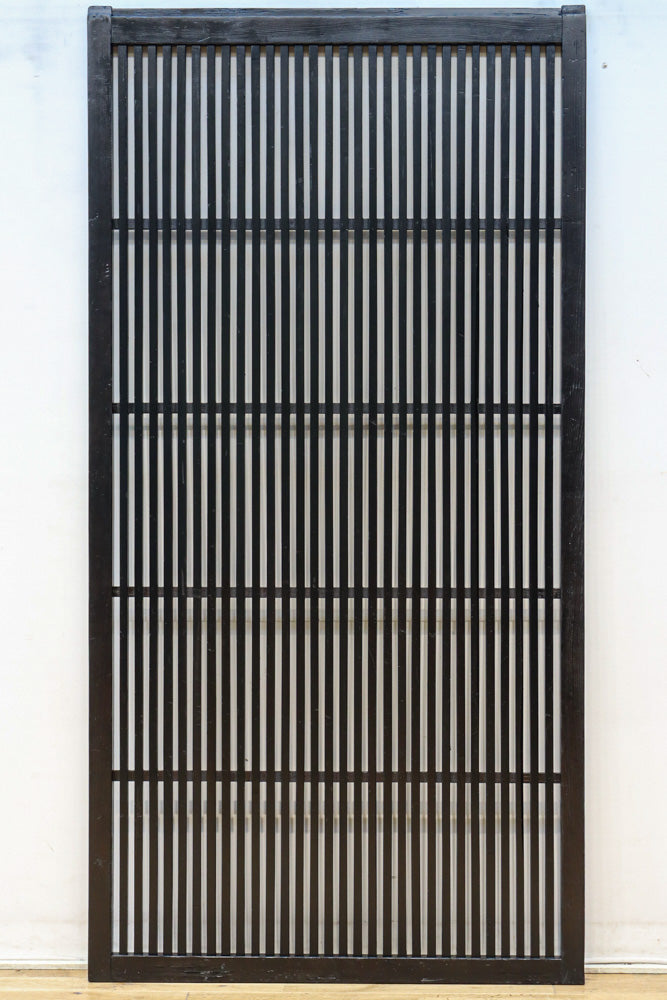 幅894ミリ　深みのある色彩で貫録のある全面格子戸　F8569　在庫3枚