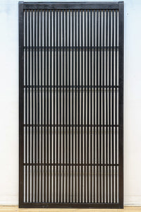 幅894ミリ　深みのある色彩で貫録のある全面格子戸　F8569　在庫3枚