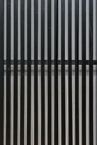 幅894ミリ　深みのある色彩で貫録のある全面格子戸　F8569　在庫3枚