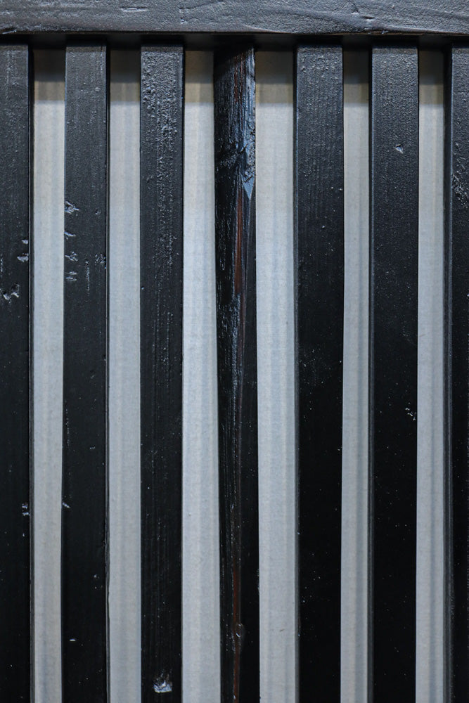 幅894ミリ　深みのある色彩で貫録のある全面格子戸　F8569　在庫3枚