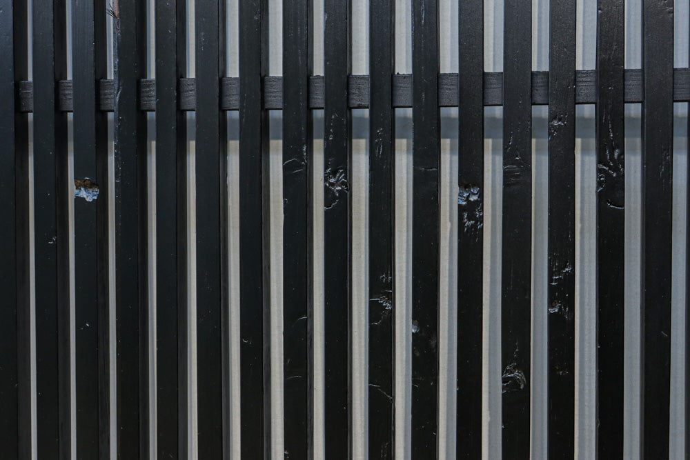 幅894ミリ　深みのある色彩で貫録のある全面格子戸　F8569　在庫3枚