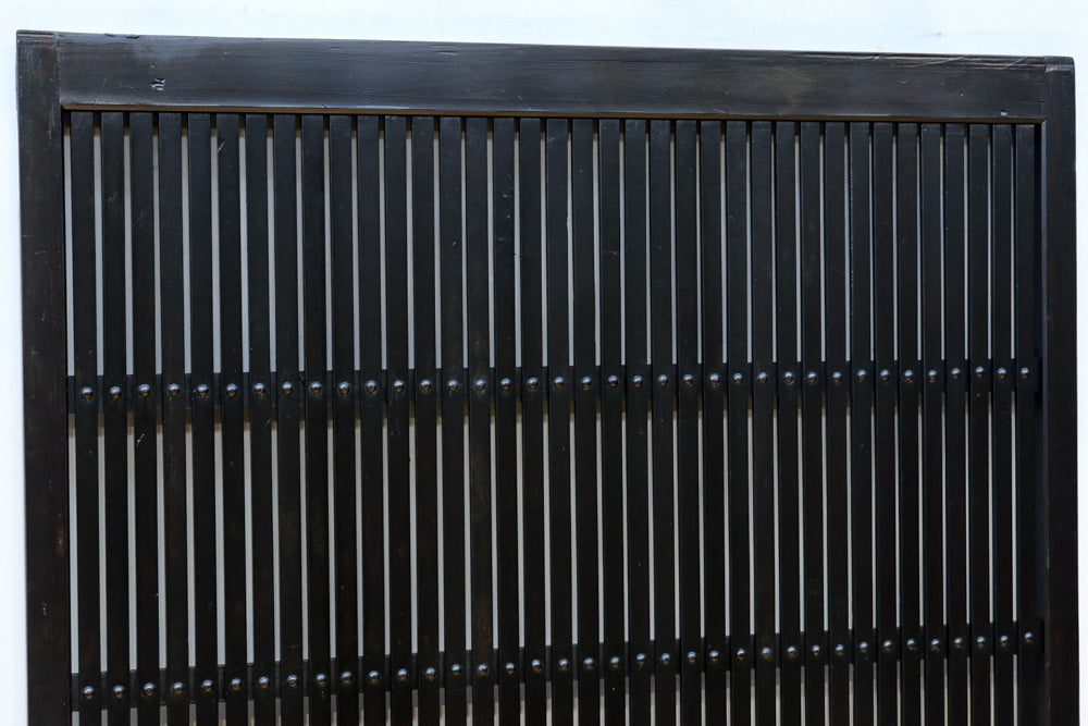 幅913ミリ　平格子づくりで壮観な眺めが魅了する全面幅広格子戸　F8572　在庫2枚