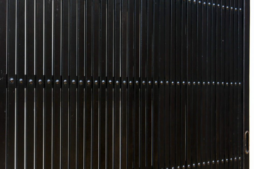 幅913ミリ　平格子づくりで壮観な眺めが魅了する全面幅広格子戸　F8572　在庫2枚