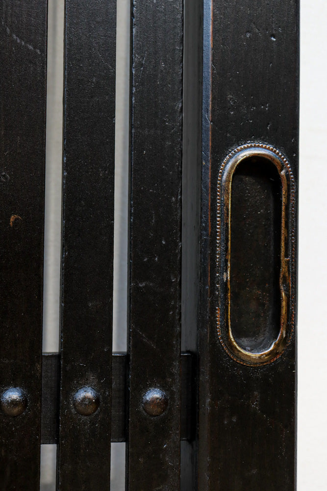 幅913ミリ　平格子づくりで壮観な眺めが魅了する全面幅広格子戸　F8572　在庫2枚