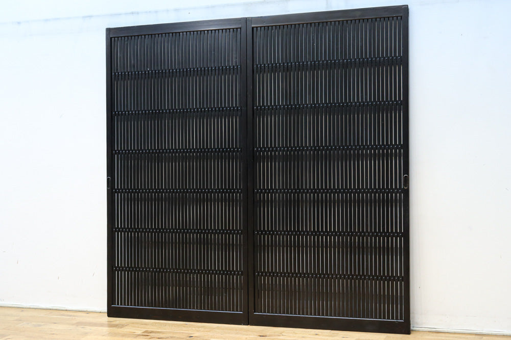 幅913ミリ　平格子づくりで壮観な眺めが魅了する全面幅広格子戸　F8572　在庫2枚