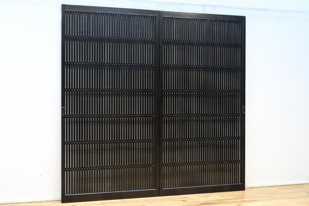 幅913ミリ　平格子づくりで壮観な眺めが魅了する全面幅広格子戸　F8572　在庫2枚