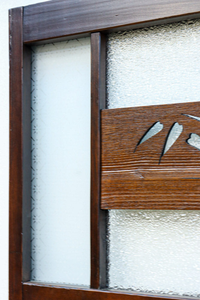 幅604ミリ　2種類の和ガラスでレトロな面持ちのスリムガラス戸　F8577　在庫1枚