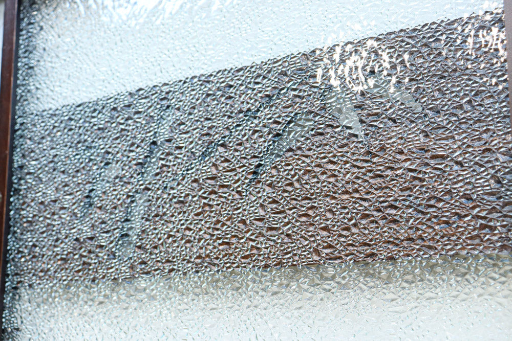 幅604ミリ　2種類の和ガラスでレトロな面持ちのスリムガラス戸　F8577　在庫1枚