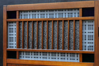 幅602ミリ　色ガラスをアクセントにしたスリム幅のガラス戸　F8579　在庫1枚