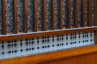 幅602ミリ　色ガラスをアクセントにしたスリム幅のガラス戸　F8579　在庫1枚