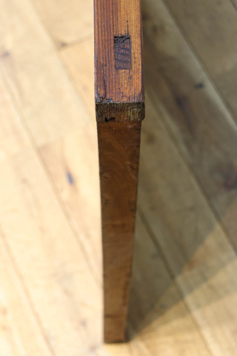 幅602ミリ　色ガラスをアクセントにしたスリム幅のガラス戸　F8579　在庫1枚