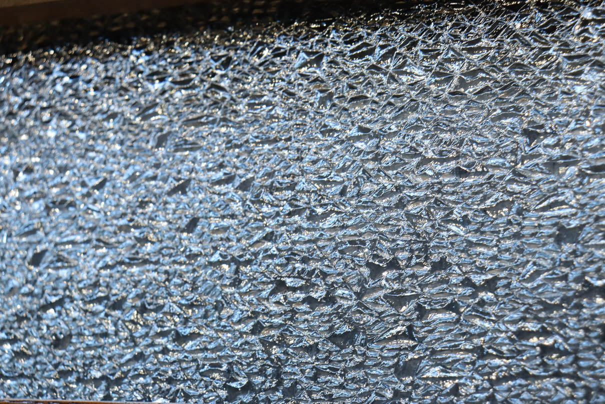 幅604ミリ　スリム幅!! 透かし板が風情を添えるガラス戸　F8580　在庫1枚