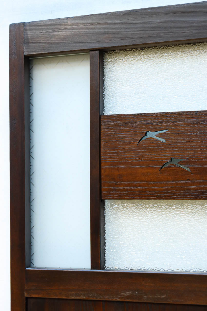 幅604ミリ　スリム幅!! 透かし板が風情を添えるガラス戸　F8580　在庫1枚