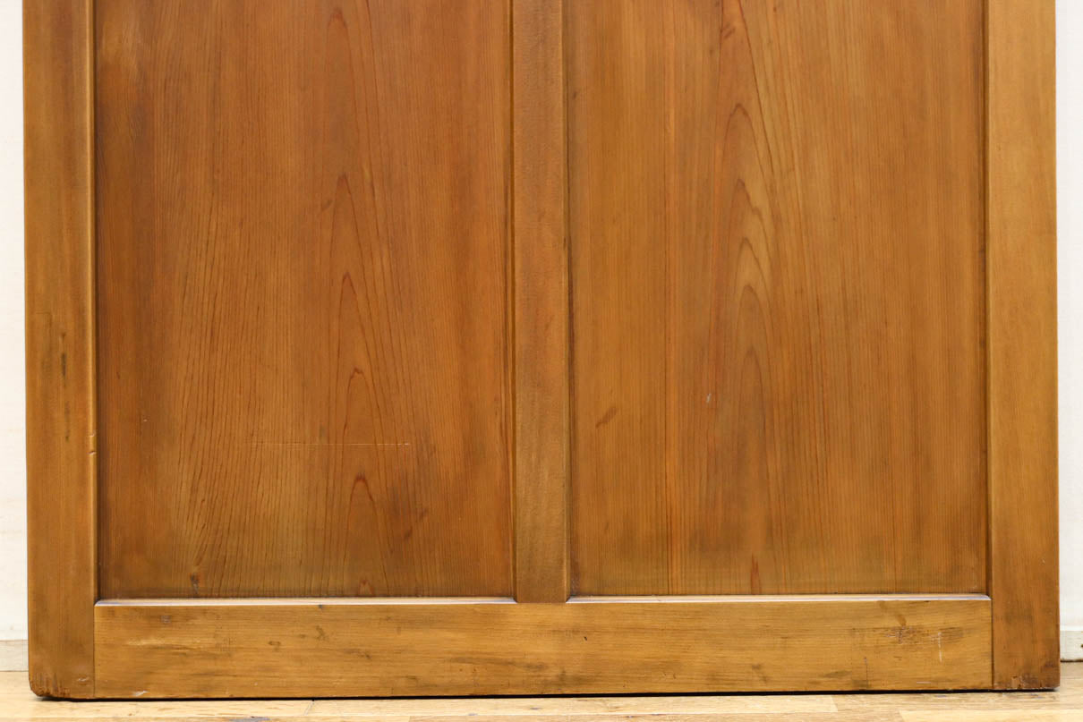 幅607ミリ　ダイヤガラスが輝くスリム幅のガラス戸　F8581　在庫1枚