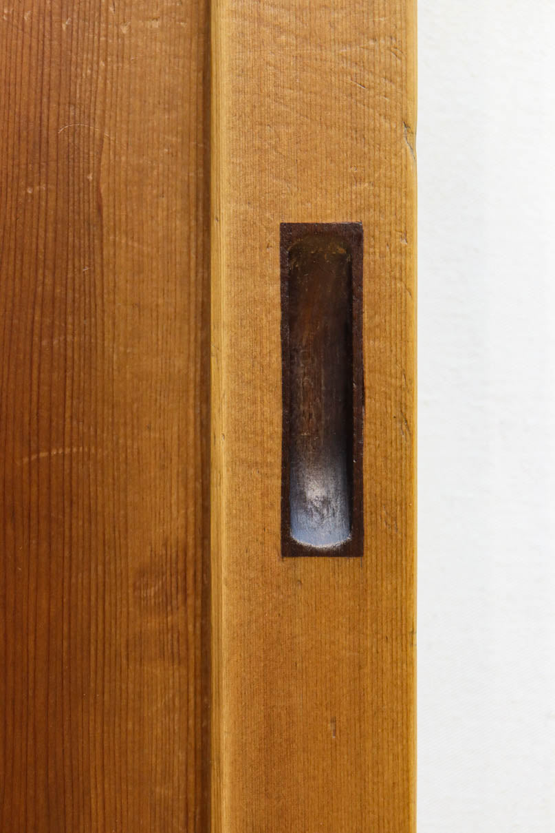 幅607ミリ　ダイヤガラスが輝くスリム幅のガラス戸　F8581　在庫1枚