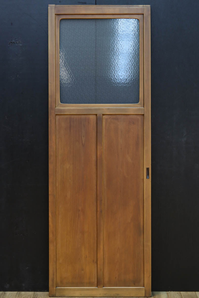 幅607ミリ　ダイヤガラスが輝くスリム幅のガラス戸　F8581　在庫1枚