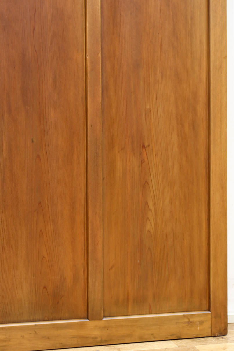 幅607ミリ　ダイヤガラスが輝くスリム幅のガラス戸　F8581　在庫1枚