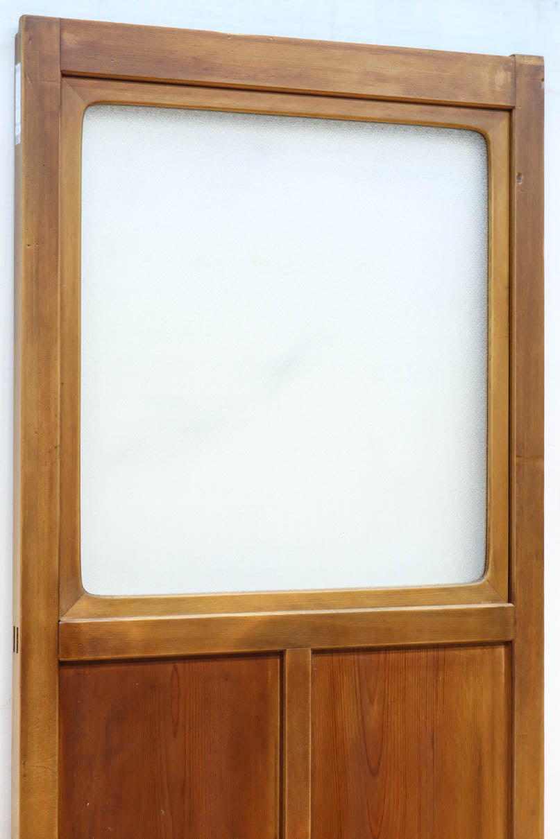 幅607ミリ　ダイヤガラスが輝くスリム幅のガラス戸　F8581　在庫1枚