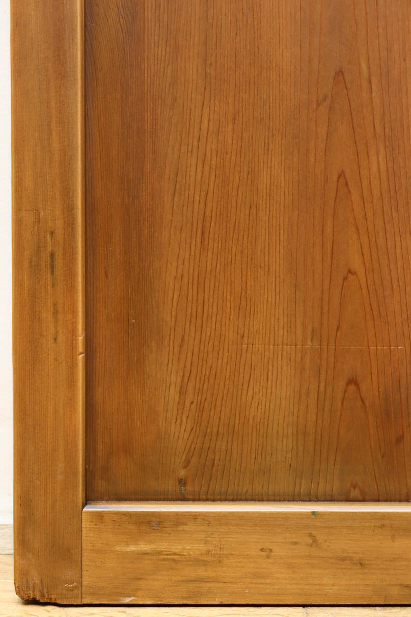 幅607ミリ　ダイヤガラスが輝くスリム幅のガラス戸　F8581　在庫1枚