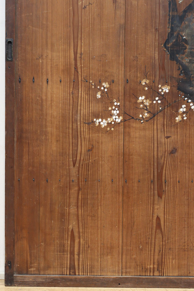 可憐な梅の花が咲く景色を描いた時代感滲む板絵戸セット　F8583　在庫2枚一組