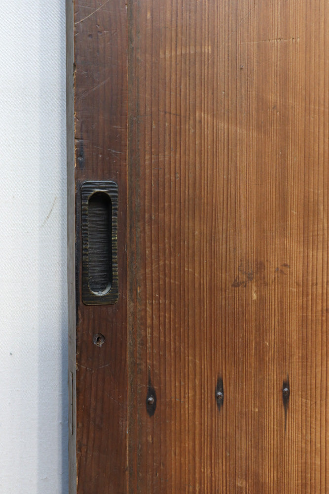 可憐な梅の花が咲く景色を描いた時代感滲む板絵戸セット　F8583　在庫2枚一組