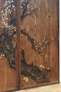 可憐な梅の花が咲く景色を描いた時代感滲む板絵戸セット　F8583　在庫2枚一組