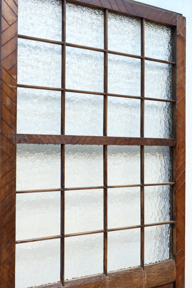 幅853ミリ　古色の風合いが素敵なレトロモダンなガラス戸　F8584　在庫1枚