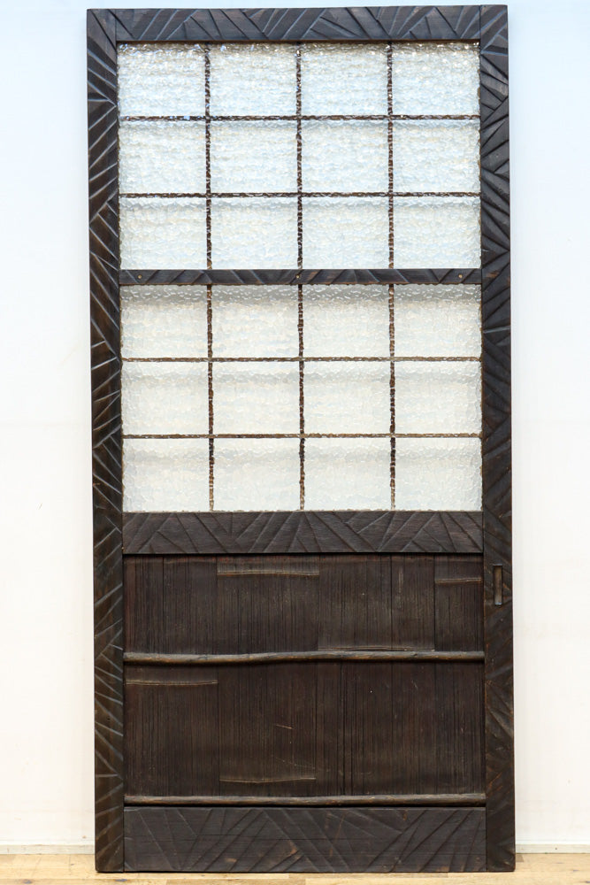 幅853ミリ　古色の風合いが素敵なレトロモダンなガラス戸　F8584　在庫1枚