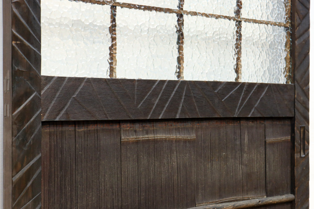 幅853ミリ　古色の風合いが素敵なレトロモダンなガラス戸　F8584　在庫1枚