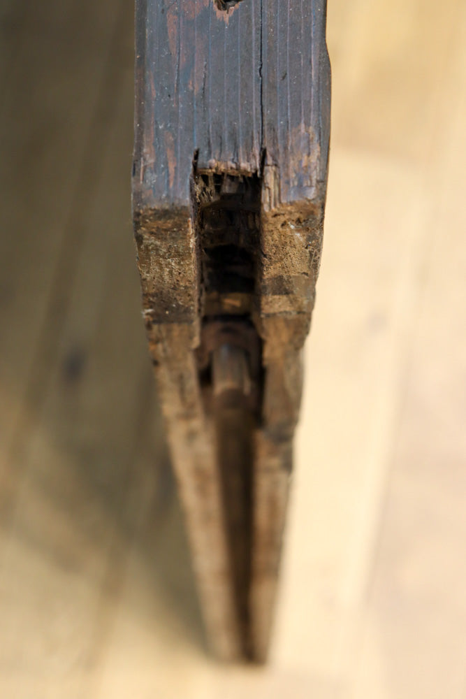 幅853ミリ　古色の風合いが素敵なレトロモダンなガラス戸　F8584　在庫1枚