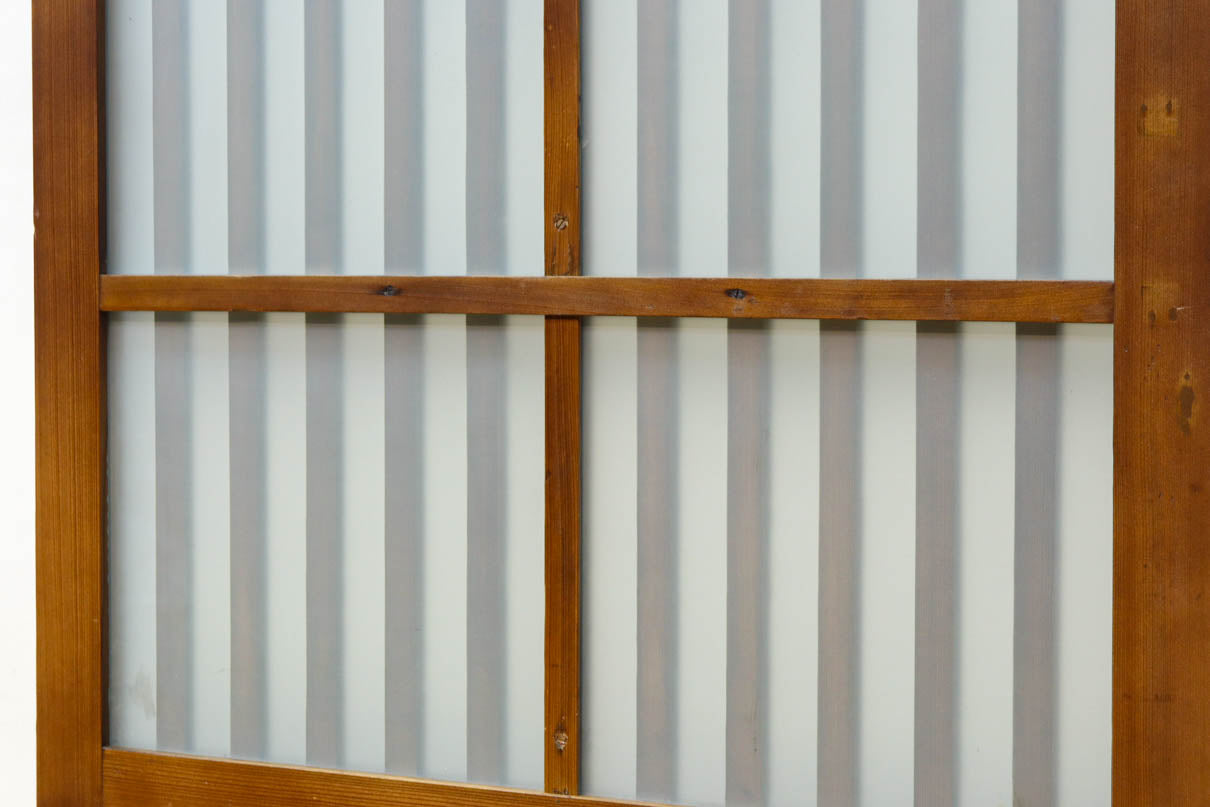 角太格子の堅牢感と上質さがあるスリガラス入りガラス戸　F8585　在庫1枚