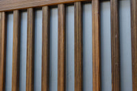 角太格子の堅牢感と上質さがあるスリガラス入りガラス戸　F8585　在庫1枚