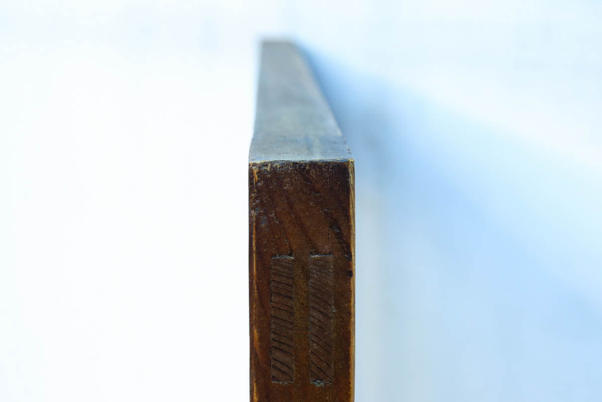 角太格子の堅牢感と上質さがあるスリガラス入りガラス戸　F8585　在庫1枚