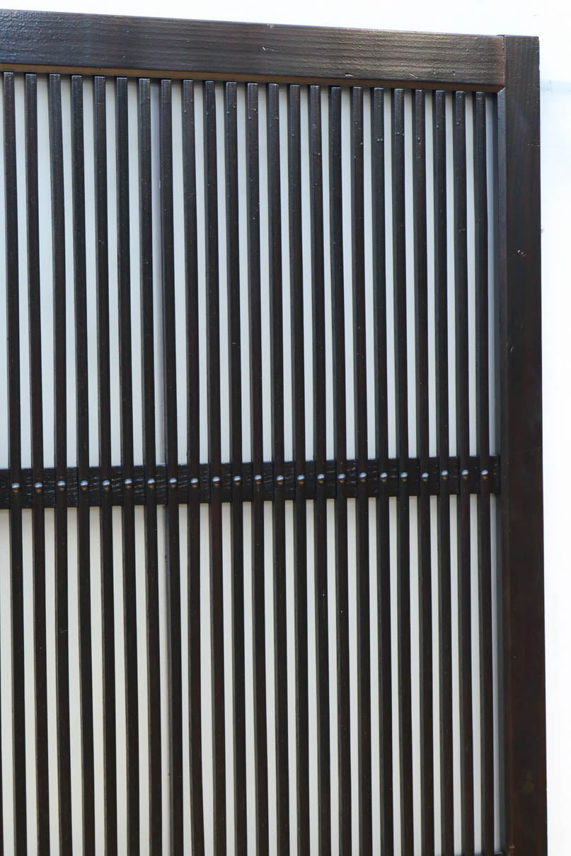 幅900ミリ高さ1877ミリ 珍品‼ 格子から優しい明かりが差し込むスリガラス入り背高いガラス戸　F8588　在庫2枚