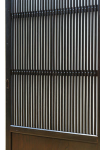 幅900ミリ高さ1877ミリ 珍品‼ 格子から優しい明かりが差し込むスリガラス入り背高いガラス戸　F8588　在庫2枚