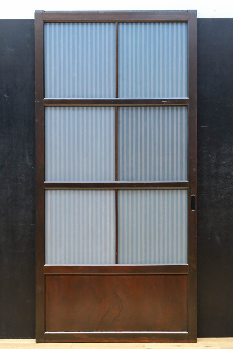 幅900ミリ高さ1877ミリ 珍品‼ 格子から優しい明かりが差し込むスリガラス入り背高いガラス戸　F8588　在庫2枚